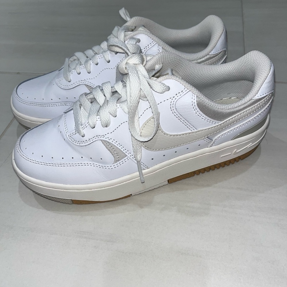 Nike Women's White Sneakers with Gum Sole